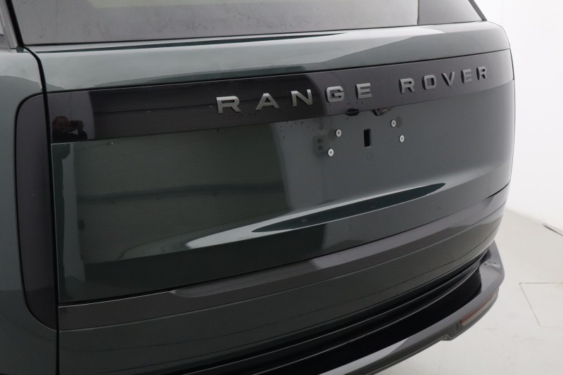  LAND ROVER RANGE ROVER 3.0 D300 SE 4dr Auto 5506926