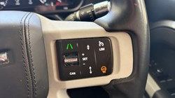 2021 (70) LAND ROVER DEFENDER 3.0 D250 X-Dynamic SE 110 5dr Auto 4578316