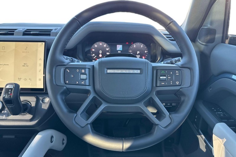  LAND ROVER DEFENDER 3.0 D350 X-Dynamic HSE 110 5dr Auto 5946948