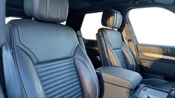 2023 (73) LAND ROVER DISCOVERY 3.0 D300 Dynamic HSE 5dr Auto 4919838