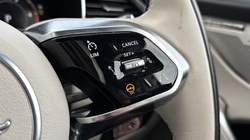 2024 (24) JAGUAR F-PACE 2.0 D200 R-Dynamic HSE Black 5dr Auto AWD 4687276