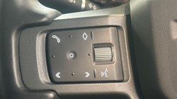 2022 (72) LAND ROVER DEFENDER 2.0 P400e X-Dynamic S 110 5dr Auto 4611935