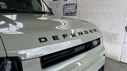 2022 (72) LAND ROVER DEFENDER 2.0 P400e X-Dynamic S 110 5dr Auto 4611947