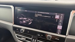 2022 (22) PORSCHE MACAN 5dr PDK 4622373