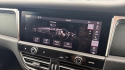 2022 (22) PORSCHE MACAN 5dr PDK 4622372