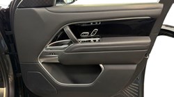 2022 (72) LAND ROVER RANGE ROVER 3.0 P460e SE 4dr Auto 4635334