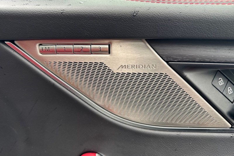 2024 (74) JAGUAR F-PACE 2.0 D200 R-Dynamic HSE Black 90th Anniv 5dr Auto 4747839