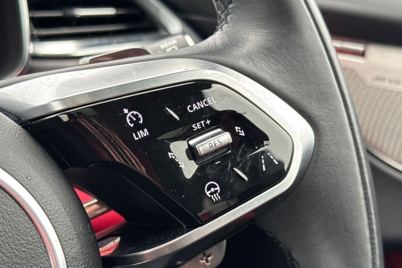 2024 (74) JAGUAR F-PACE 2.0 D200 R-Dynamic HSE Black 90th Anniv 5dr Auto 4747815