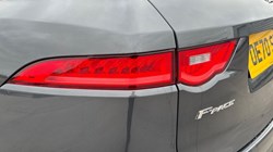 2020 (70) JAGUAR F-PACE 2.0d Portfolio 5dr Auto AWD 4676916