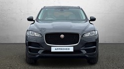 2020 (70) JAGUAR F-PACE 2.0d Portfolio 5dr Auto AWD 4676904