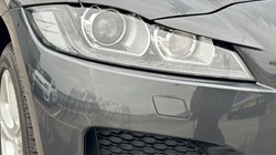 2020 (70) JAGUAR F-PACE 2.0d Portfolio 5dr Auto AWD 4676914