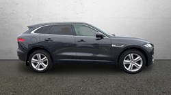 2020 (70) JAGUAR F-PACE 2.0d Portfolio 5dr Auto AWD 4676902