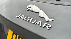 2020 (70) JAGUAR F-PACE 2.0d Portfolio 5dr Auto AWD 4676940