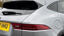 2022 (72) JAGUAR E-PACE 1.5 P300e R-Dynamic SE 5dr Auto 4676968