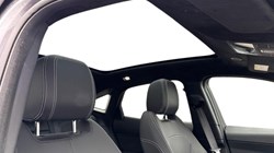 2022 (72) JAGUAR E-PACE 1.5 P300e R-Dynamic SE 5dr Auto 4676970