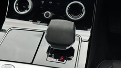 2022 (22) LAND ROVER RANGE ROVER VELAR 2.0 D200 Edition 5dr Auto 4676684