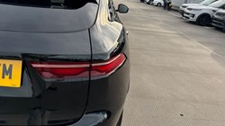 2023 (73) JAGUAR F-PACE 2.0 D200 R-Dynamic SE Black 5dr Auto AWD 4652356