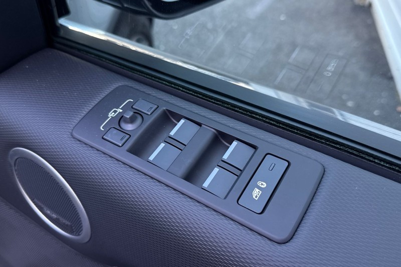 2025 (75) LAND ROVER DISCOVERY 3.0 D350 Dynamic SE 5dr Auto 5261973