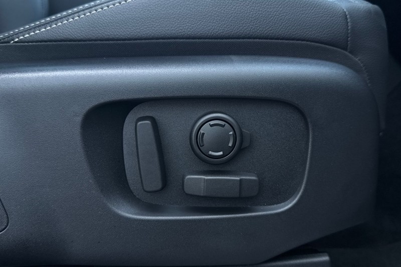 2025 (75) LAND ROVER DISCOVERY 3.0 D350 Dynamic SE 5dr Auto 5261974