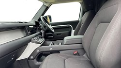 2023 (73) LAND ROVER COMMERCIAL DEFENDER 3.0 D250 Hard Top Auto 4670928