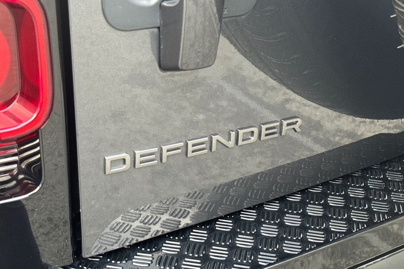 2023 (23) LAND ROVER DEFENDER 3.0 D250 HSE 90 3dr Auto 4735753