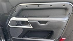 2023 (23) LAND ROVER DEFENDER 3.0 D250 HSE 90 3dr Auto 4735736