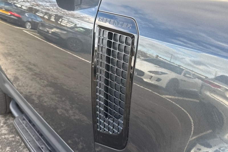 2023 (23) LAND ROVER DEFENDER 3.0 D250 HSE 90 3dr Auto 4735734