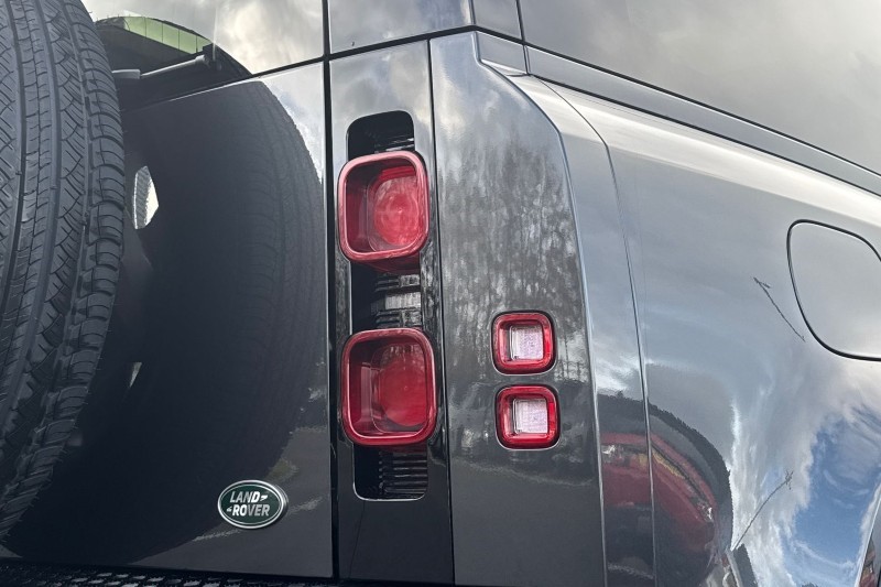 2023 (23) LAND ROVER DEFENDER 3.0 D250 HSE 90 3dr Auto 4735733