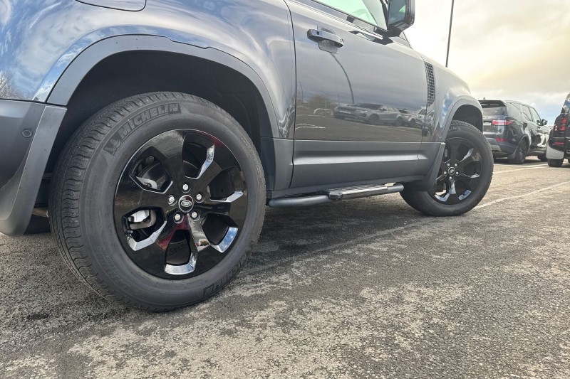 2023 (23) LAND ROVER DEFENDER 3.0 D250 HSE 90 3dr Auto 4735755