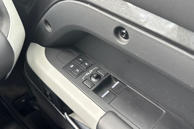 2023 (23) LAND ROVER DEFENDER 3.0 D250 HSE 90 3dr Auto 4735737