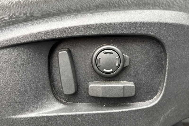 2022 (72) LAND ROVER DEFENDER 3.0 D300 X-Dynamic HSE 110 5dr Auto 4670443