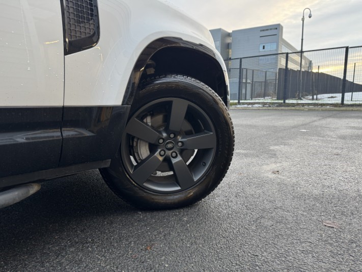 2022 (72) LAND ROVER DEFENDER 3.0 D300 X-Dynamic HSE 110 5dr Auto 4803378