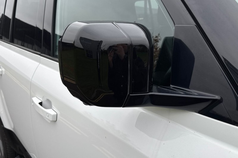 2022 (72) LAND ROVER DEFENDER 3.0 D300 X-Dynamic HSE 110 5dr Auto 4670461