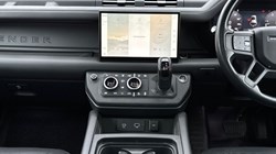 2022 (72) LAND ROVER DEFENDER 3.0 D300 X-Dynamic HSE 110 5dr Auto 4670434