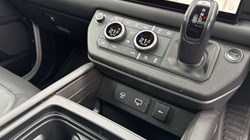 2022 (72) LAND ROVER DEFENDER 3.0 D300 X-Dynamic HSE 110 5dr Auto 4670433