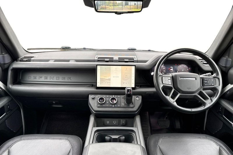 2022 (72) LAND ROVER DEFENDER 3.0 D300 X-Dynamic HSE 110 5dr Auto 4670429