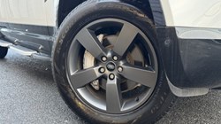 2022 (72) LAND ROVER DEFENDER 3.0 D300 X-Dynamic HSE 110 5dr Auto 4803377