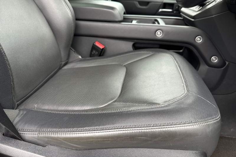 2022 (72) LAND ROVER DEFENDER 3.0 D300 X-Dynamic HSE 110 5dr Auto 4670444