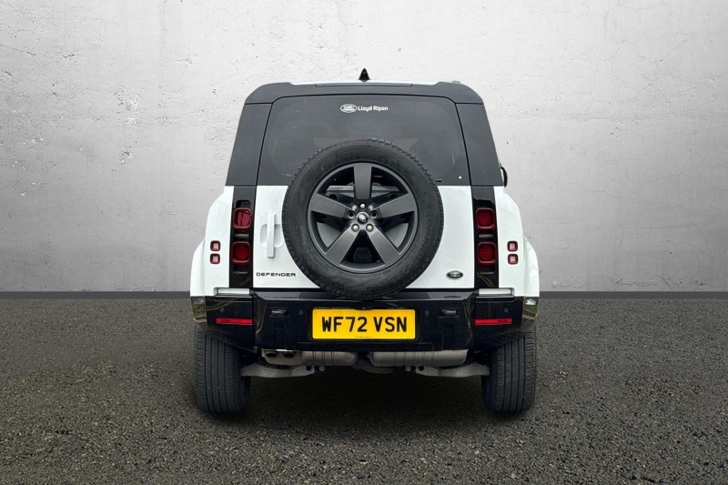 2022 (72) LAND ROVER DEFENDER 3.0 D300 X-Dynamic HSE 110 5dr Auto 4670426