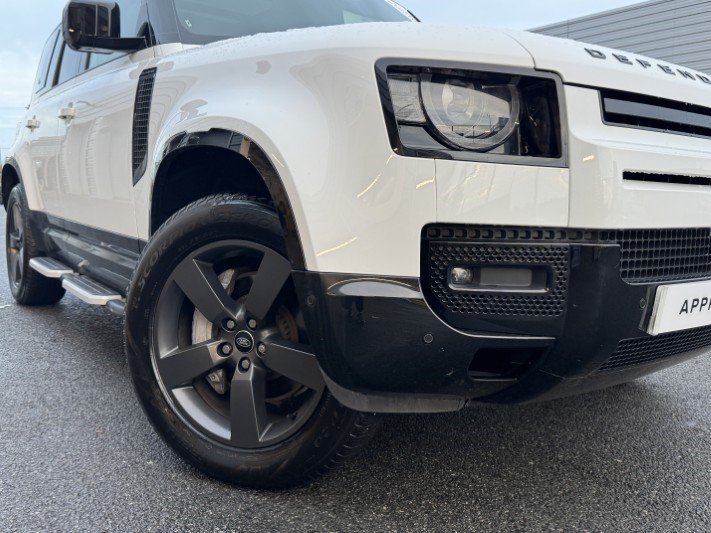 2022 (72) LAND ROVER DEFENDER 3.0 D300 X-Dynamic HSE 110 5dr Auto 4803376
