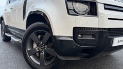 2022 (72) LAND ROVER DEFENDER 3.0 D300 X-Dynamic HSE 110 5dr Auto 4803376