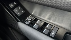 2023 (23) LAND ROVER RANGE ROVER VELAR 3.0 D300 MHEV R-Dynamic SE 5dr Auto 4695878