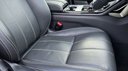 2023 (23) LAND ROVER RANGE ROVER VELAR 3.0 D300 MHEV R-Dynamic SE 5dr Auto 4695880
