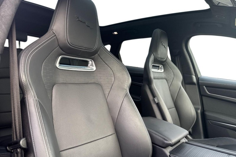 2024 (73) JAGUAR F-PACE 2.0 D200 R-Dynamic HSE Black 5dr Auto AWD 4758632