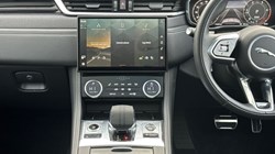 2024 (73) JAGUAR F-PACE 2.0 D200 R-Dynamic HSE Black 5dr Auto AWD 4758619