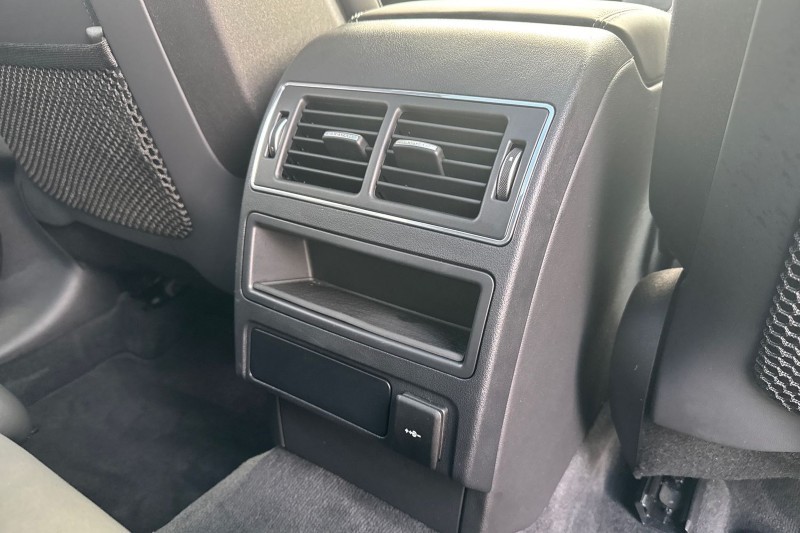 2024 (73) JAGUAR F-PACE 2.0 D200 R-Dynamic HSE Black 5dr Auto AWD 4758623