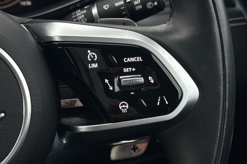 2024 (73) JAGUAR F-PACE 2.0 D200 R-Dynamic HSE Black 5dr Auto AWD 4750120