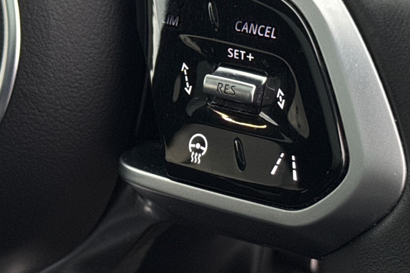 2024 (73) JAGUAR F-PACE 2.0 D200 R-Dynamic HSE Black 5dr Auto AWD 4750118