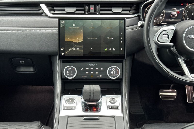 2024 (73) JAGUAR F-PACE 2.0 D200 R-Dynamic HSE Black 5dr Auto AWD 4750105