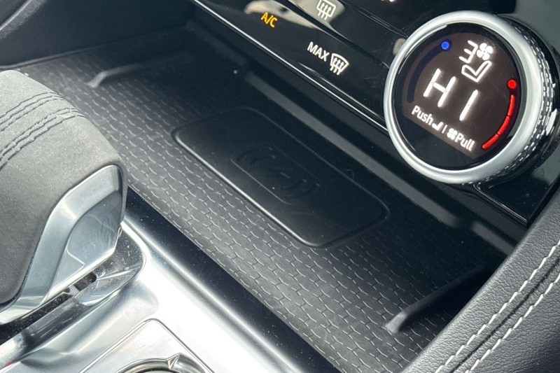 2024 (73) JAGUAR F-PACE 2.0 D200 R-Dynamic HSE Black 5dr Auto AWD 4750128